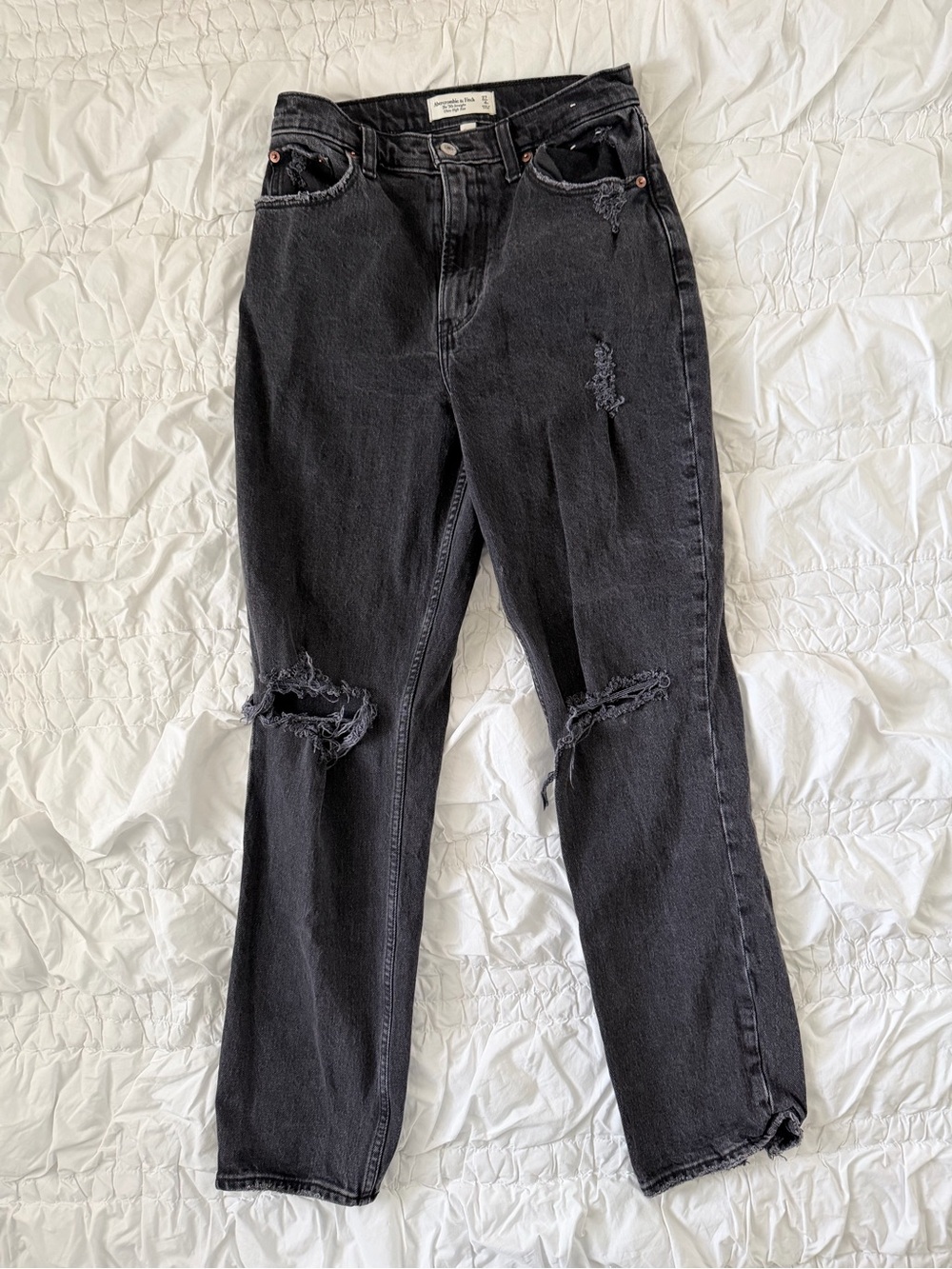 Abercrombie & Fitch Black 90’s Ultra High-rise Distressed Boyfriend Jeans 27